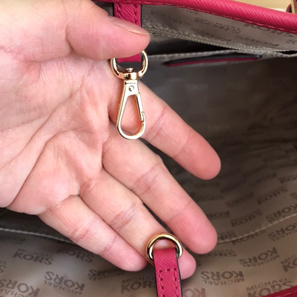 🌸🌸mk carryall tote🌸shoulder bag/medium - Picture 7 of 8